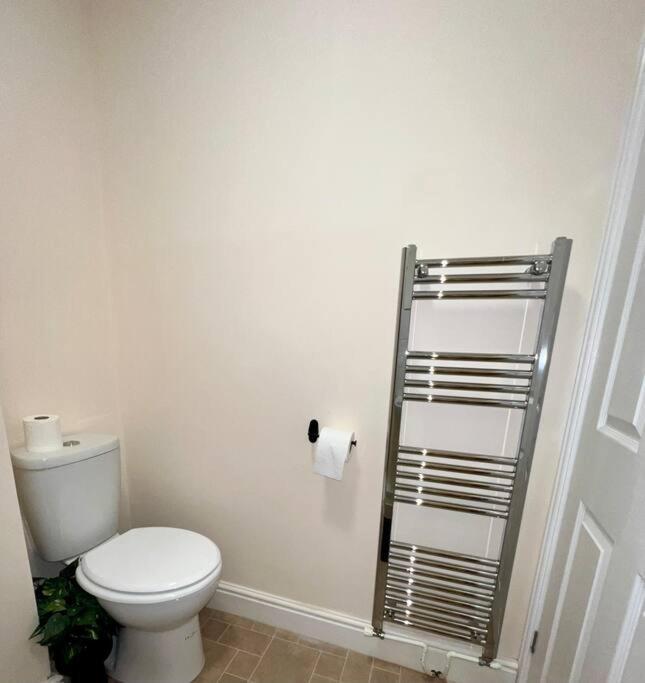 2 Bedroom Apartment With Balcony 牛津 外观 照片