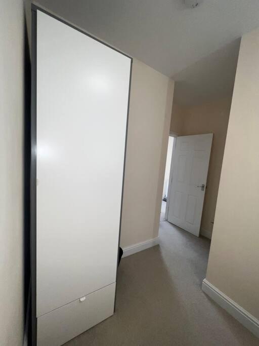 2 Bedroom Apartment With Balcony 牛津 外观 照片